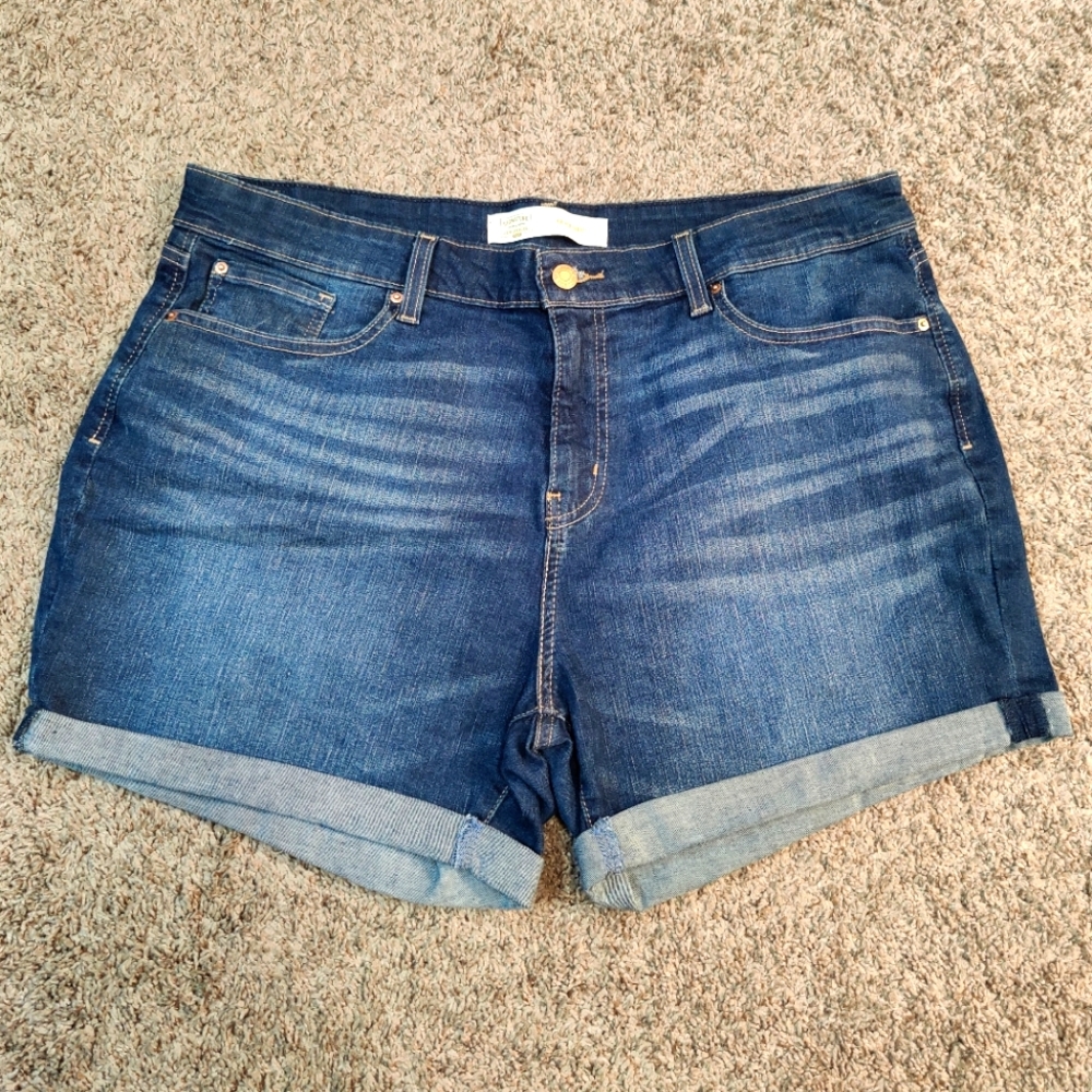 Levis Mid Rise Cuffed Denim Shorts